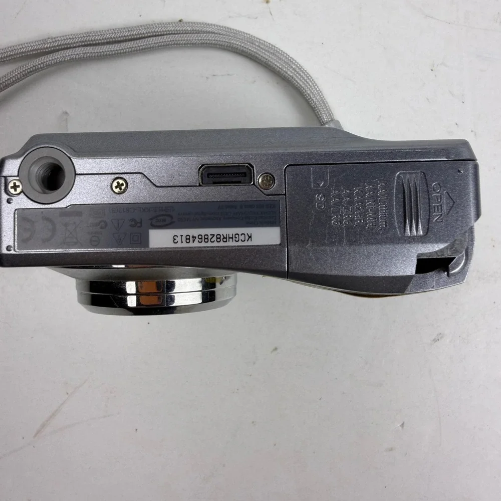 Kodak EasyShare C813 Digital Camera 8.2MP 3x Optical Zoom PARTS ONLY NOT WORKING